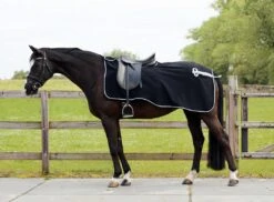 QHP Uitrijdeken Fleece Met Ornament