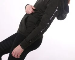 QHP Sweatvest Vieve Junior Deep Forest 8 QHP Sweatvest Vieve Junior Deep Forest -Naturepavo Winkel 8493dfo 4