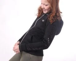 QHP Sweatvest Vieve Junior Zwart -Naturepavo Winkel 8493zw 4